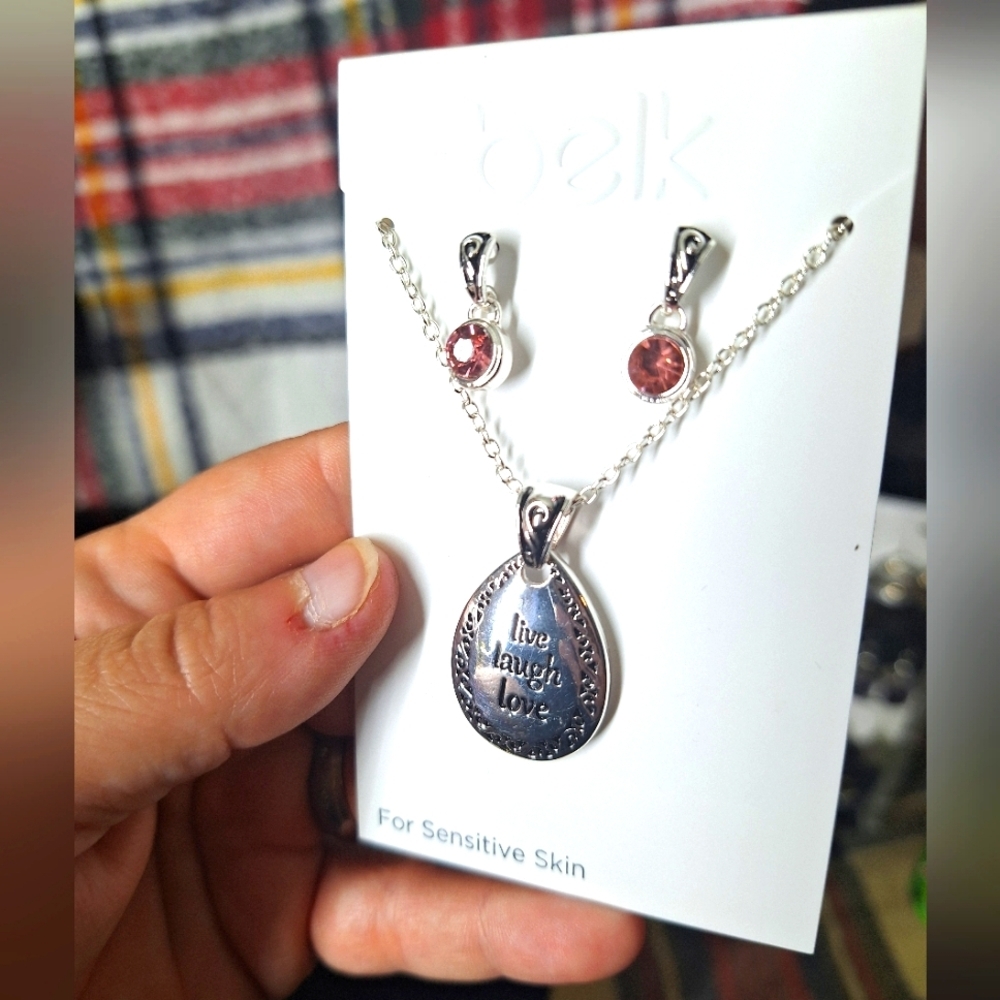 BELK JEWELRY SET NECKLACE WITH EARRINGS GIFT SET NWT
